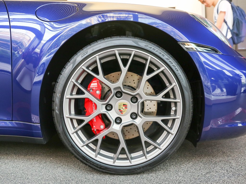 龍膽藍保時捷911車身外觀圖片