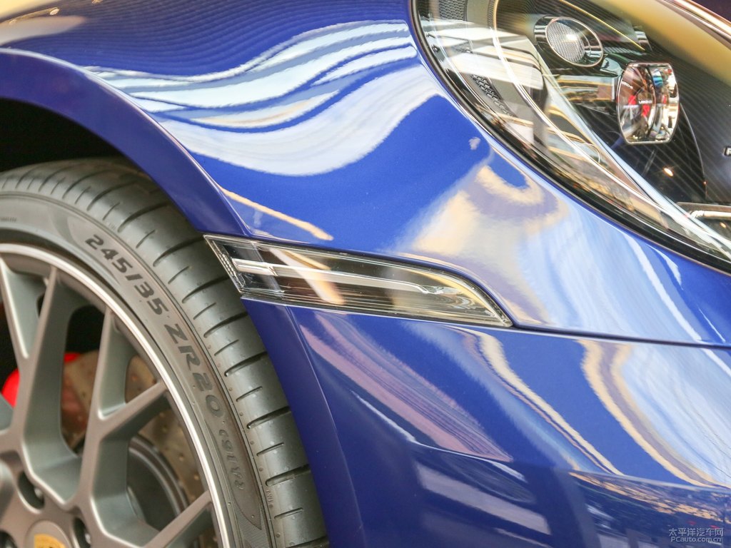 龍膽藍(lán)保時(shí)捷911車頭外觀圖片