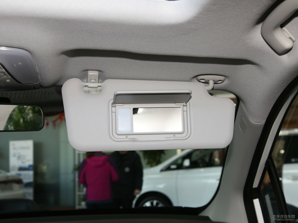 象牙白傳祺GS3車廂內(nèi)飾圖片