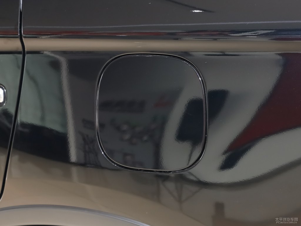 珍珠黑歐藍(lán)德車身外觀圖片