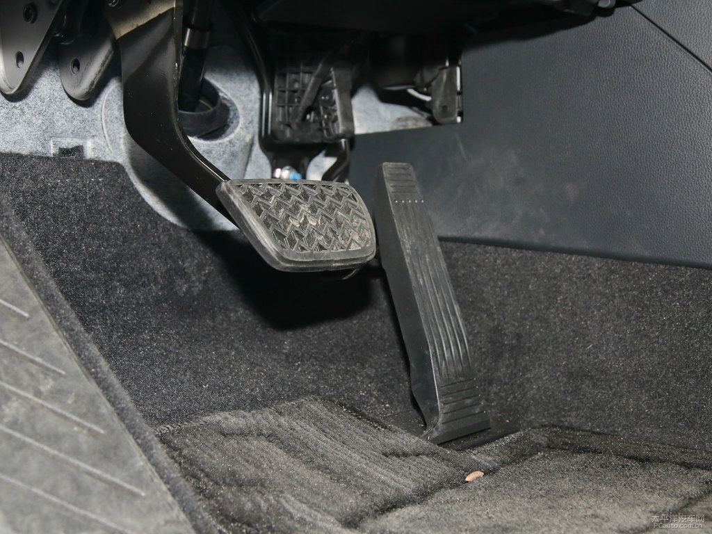 愛琴海藍(lán)RAV4榮放中控內(nèi)飾圖片