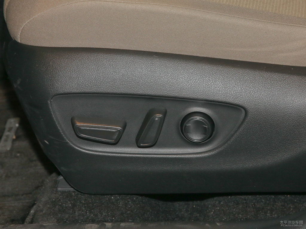 愛琴海藍RAV4榮放座椅內(nèi)飾圖片