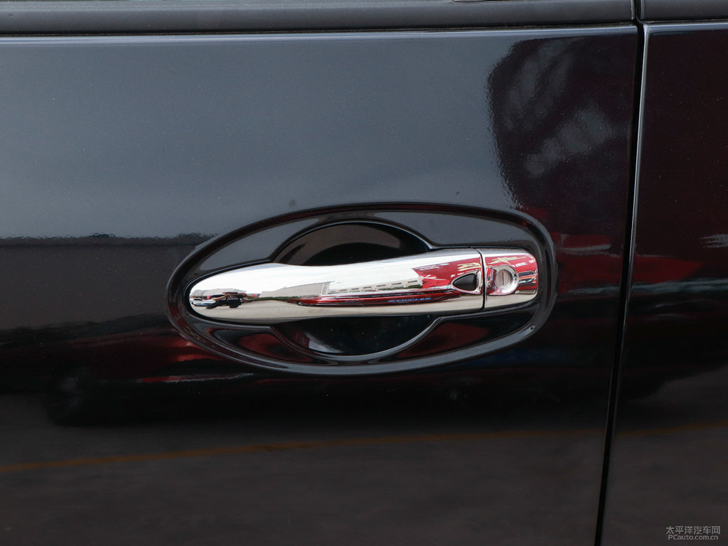 碧玉黑途達車身外觀圖片
