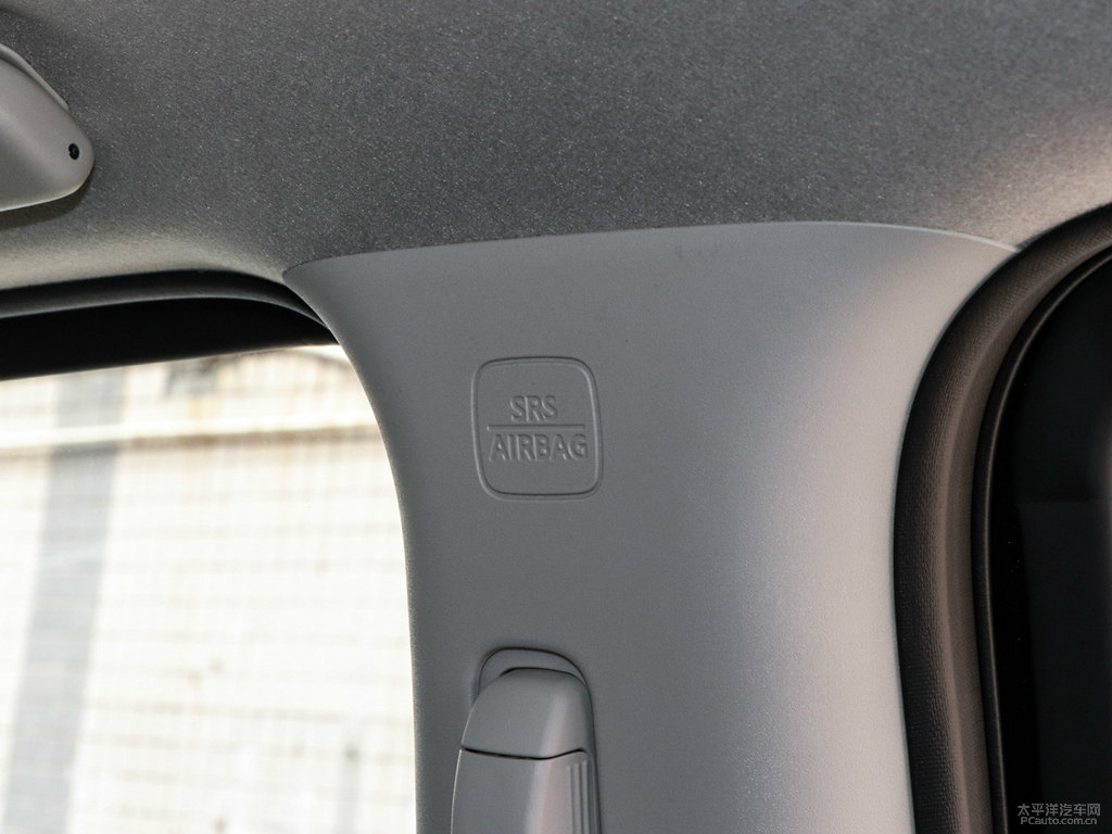 碧玉黑途達(dá)車廂內(nèi)飾圖片
