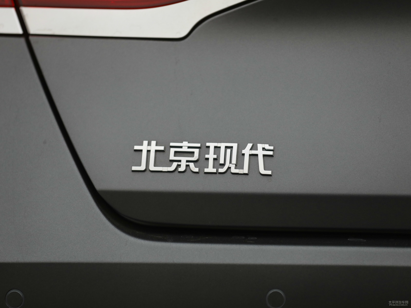 菲斯塔 純電動外觀高清大圖