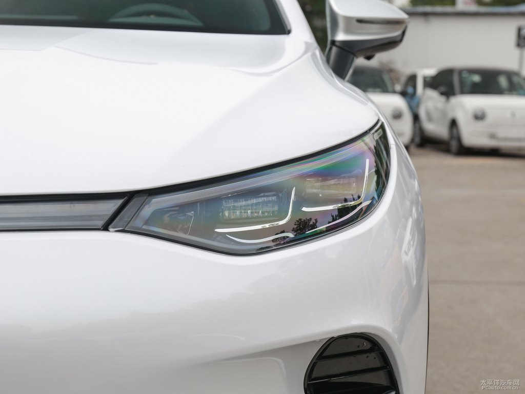 月光白騰勢(shì)X車頭外觀圖片
