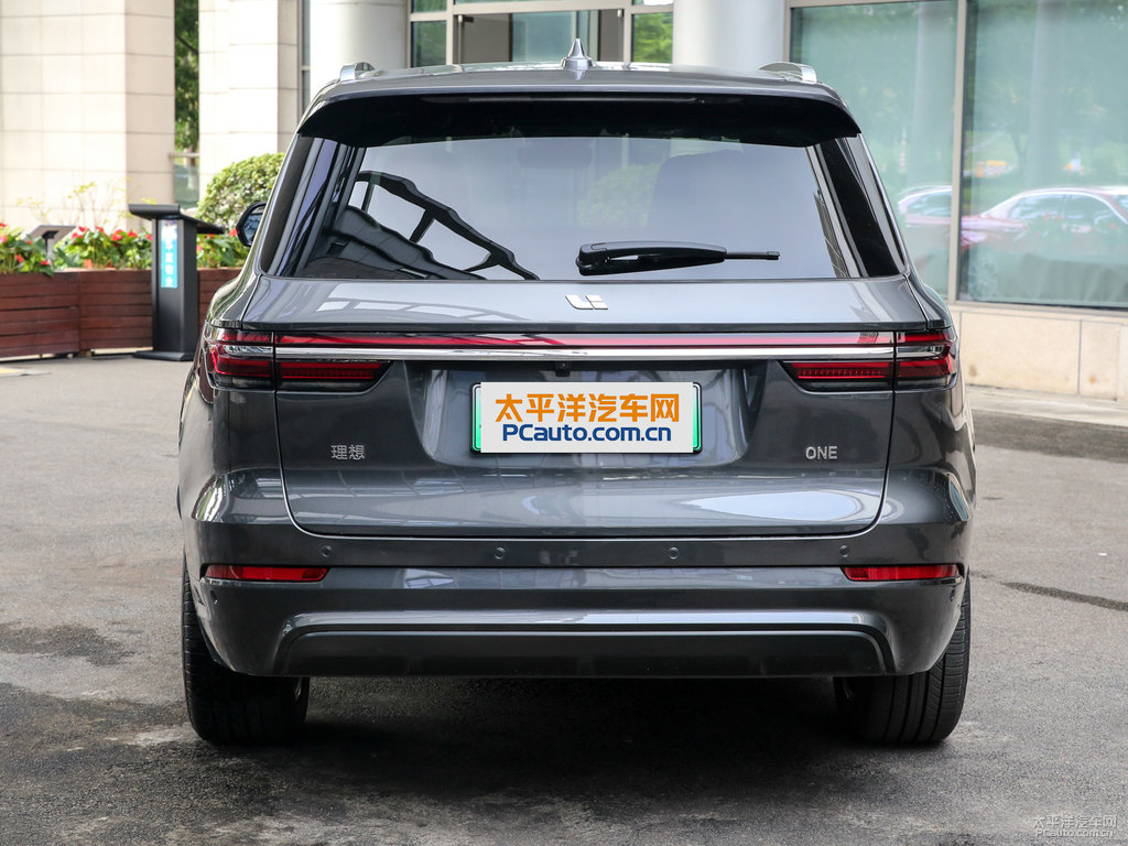 灰色理想ONE車尾外觀圖片
