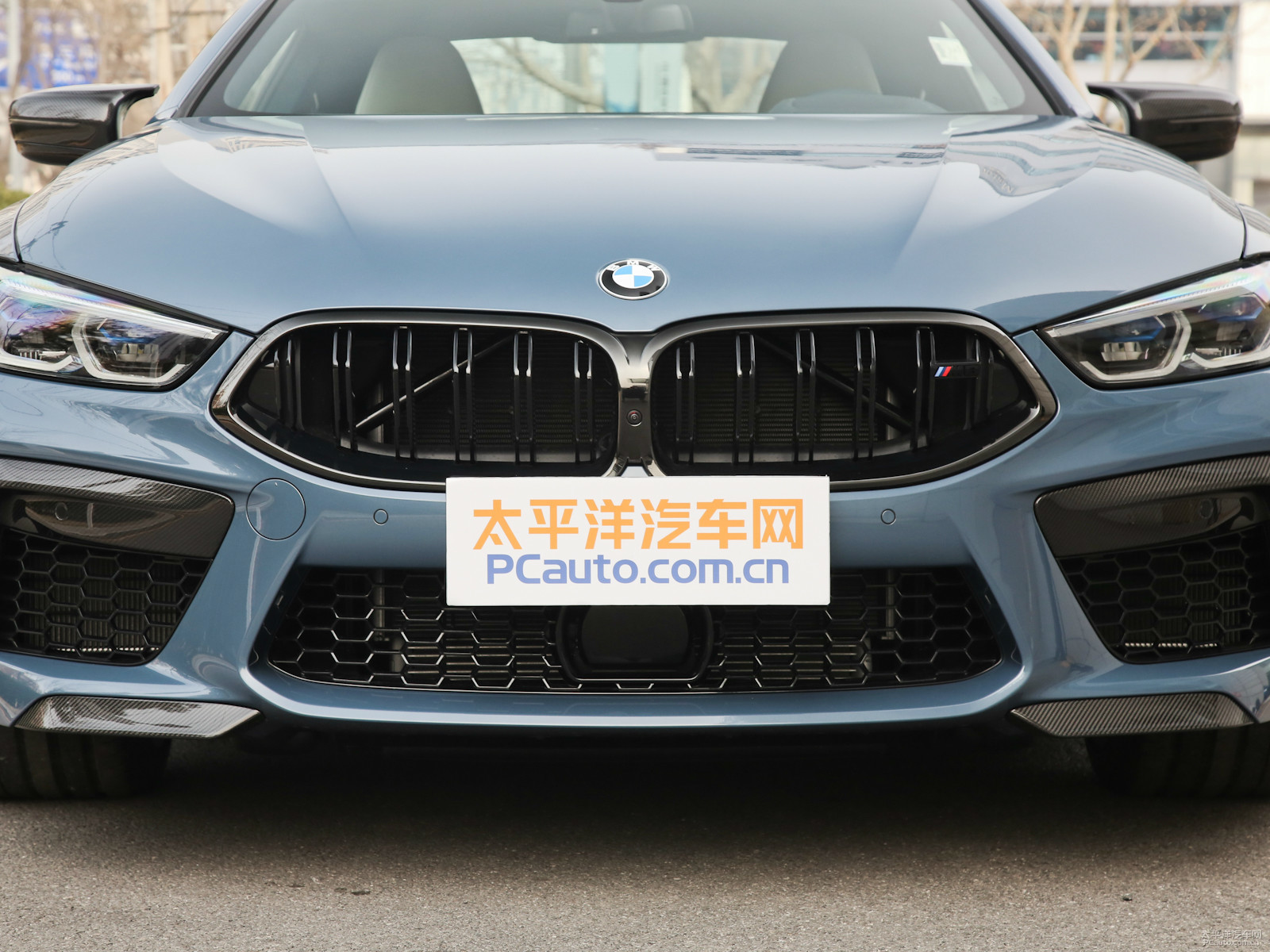 寶馬M8外觀高清大圖