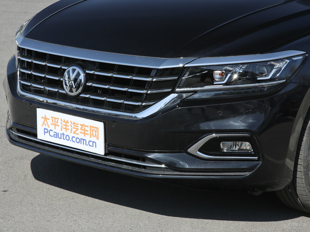 玄武黑帕薩特車頭外觀圖片