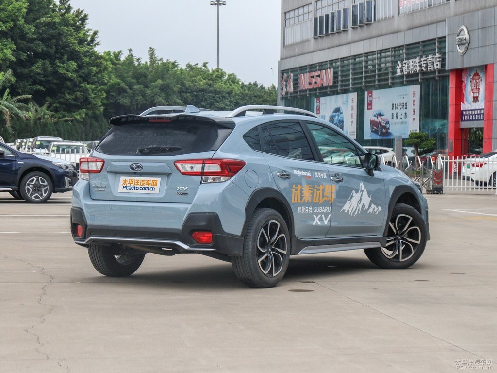 冰光卡其灰斯巴魯XV整車(chē)外觀外觀圖片