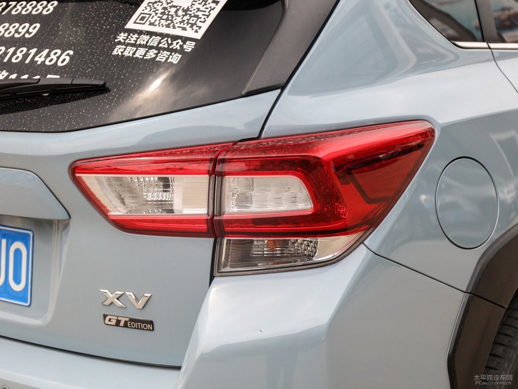 冰光卡其灰斯巴魯XV車尾外觀圖片