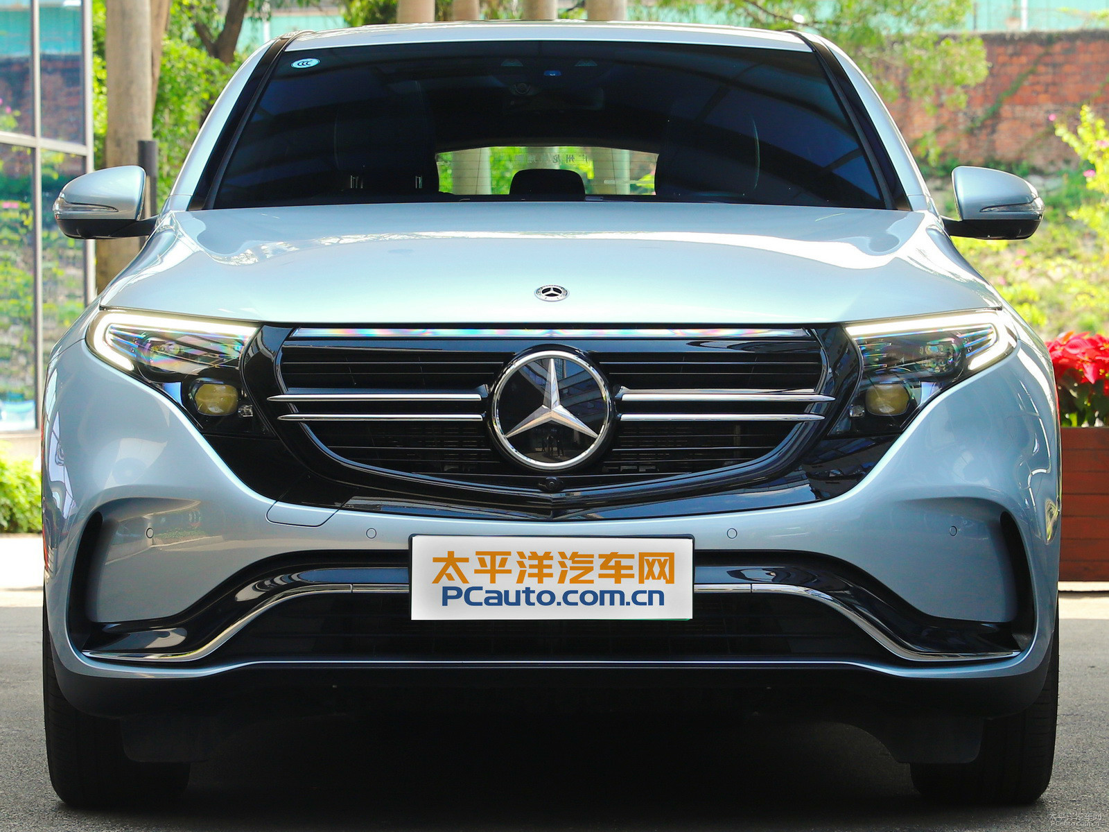 奔馳EQC外觀高清大圖