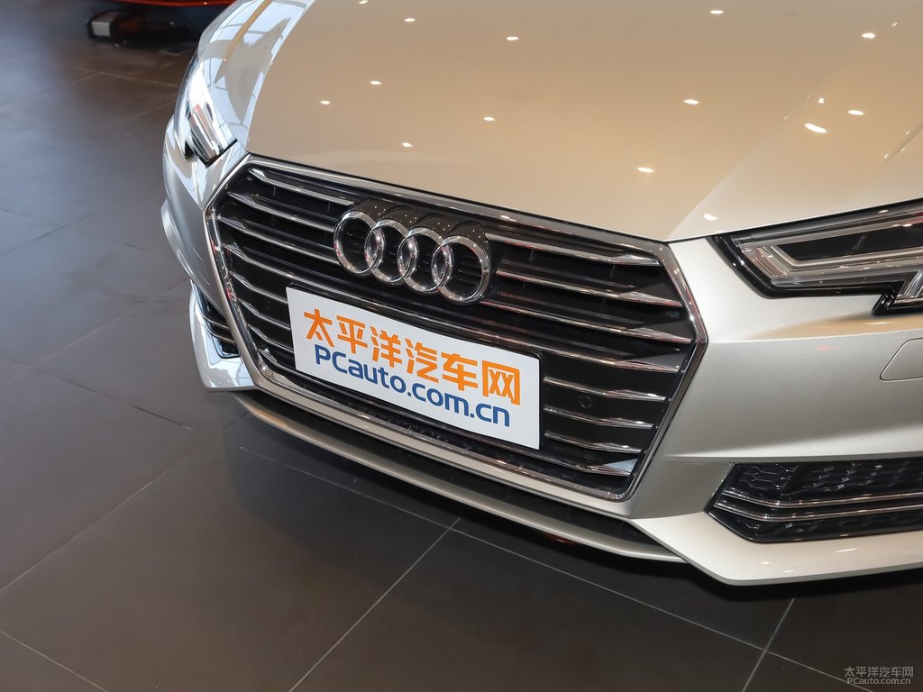 白金色奧迪A4L車頭外觀圖片