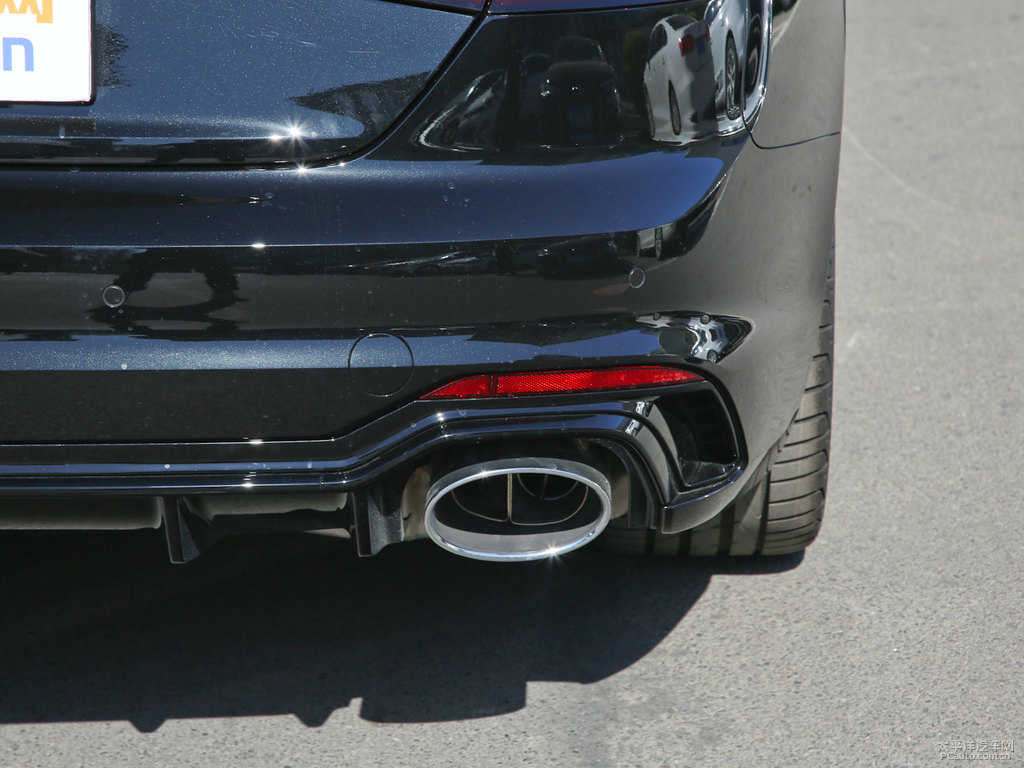米索斯黑奧迪RS 5車尾外觀圖片