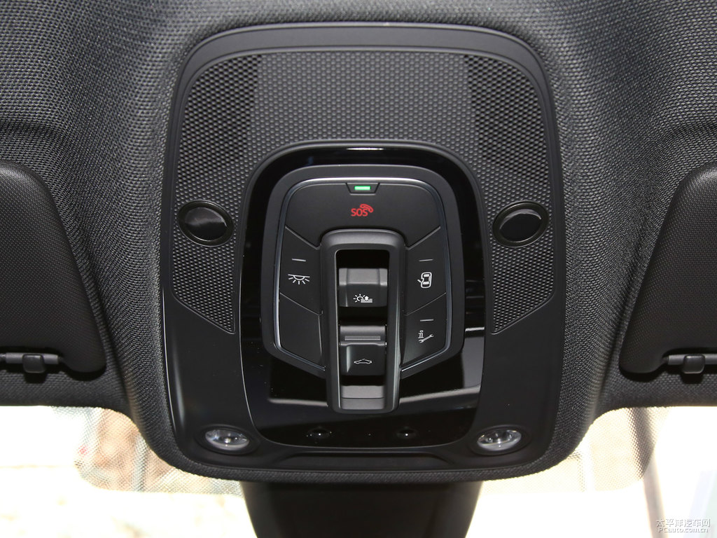 米索斯黑奧迪RS 5車廂內(nèi)飾圖片