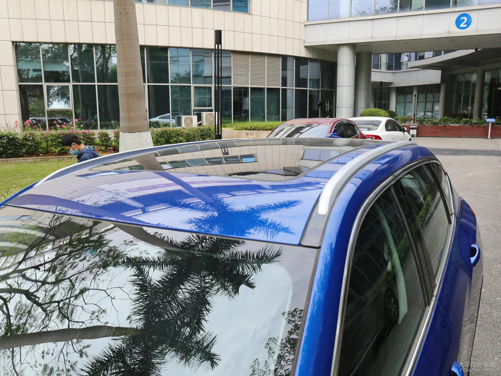 深海藍(lán)哈弗F7車身外觀圖片
