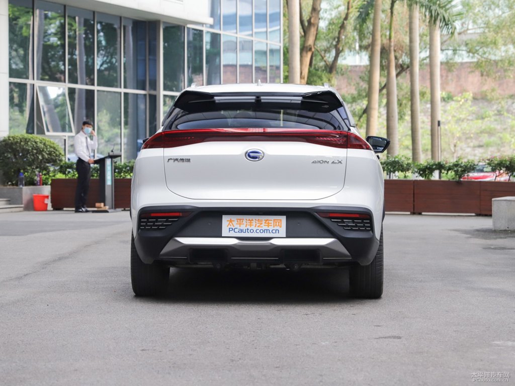 極地白AION LX整車外觀外觀圖片
