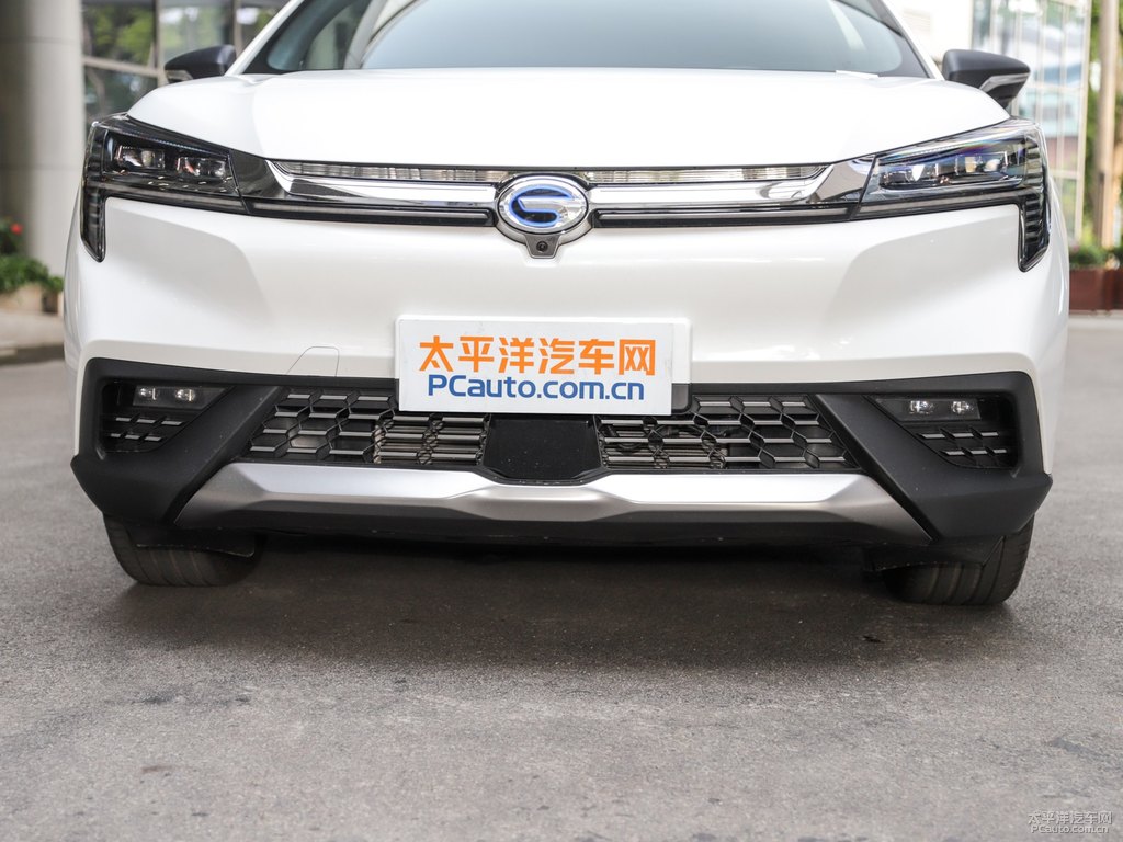 極地白AION LX車頭外觀圖片