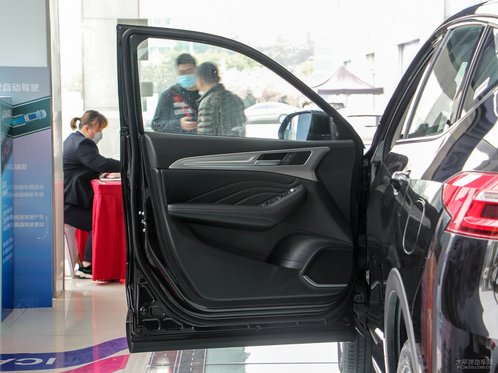 太空黑哈弗F7車廂內飾圖片