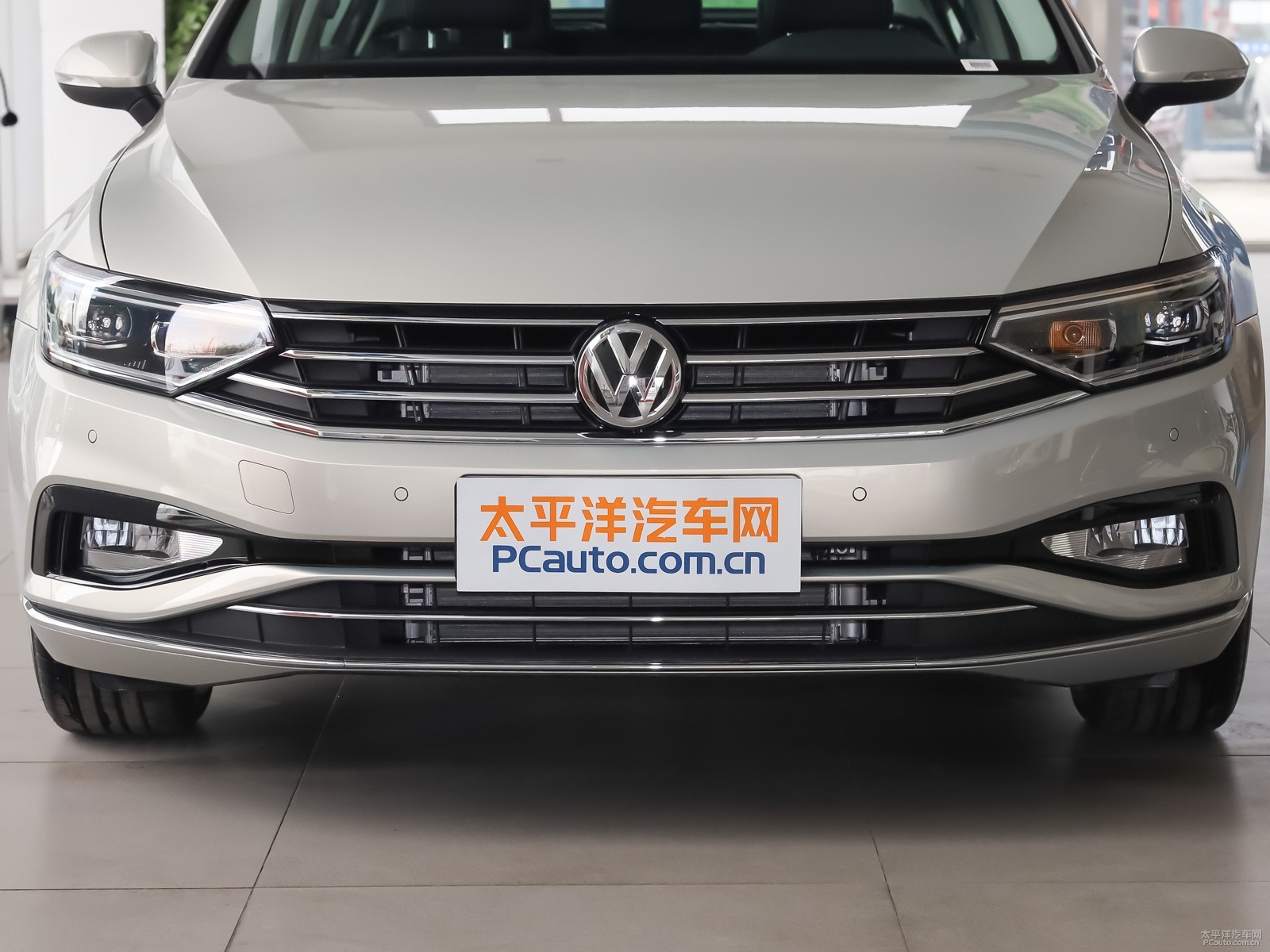 邁騰外觀高清大圖