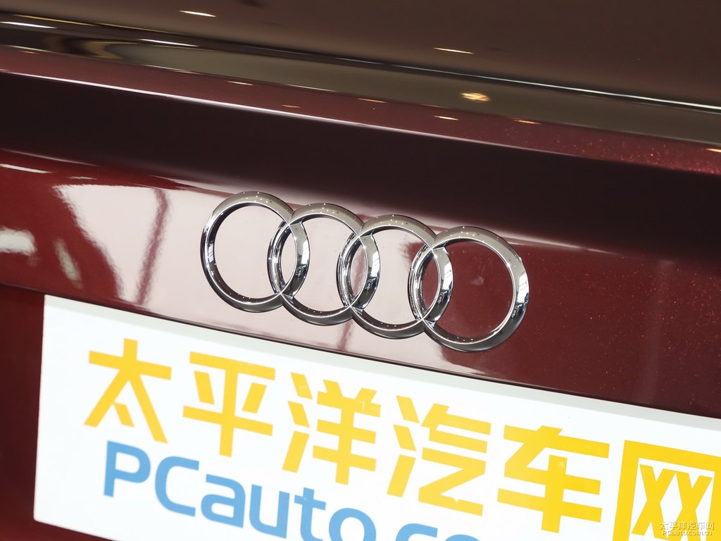 西拉紅奧迪A3車尾外觀圖片