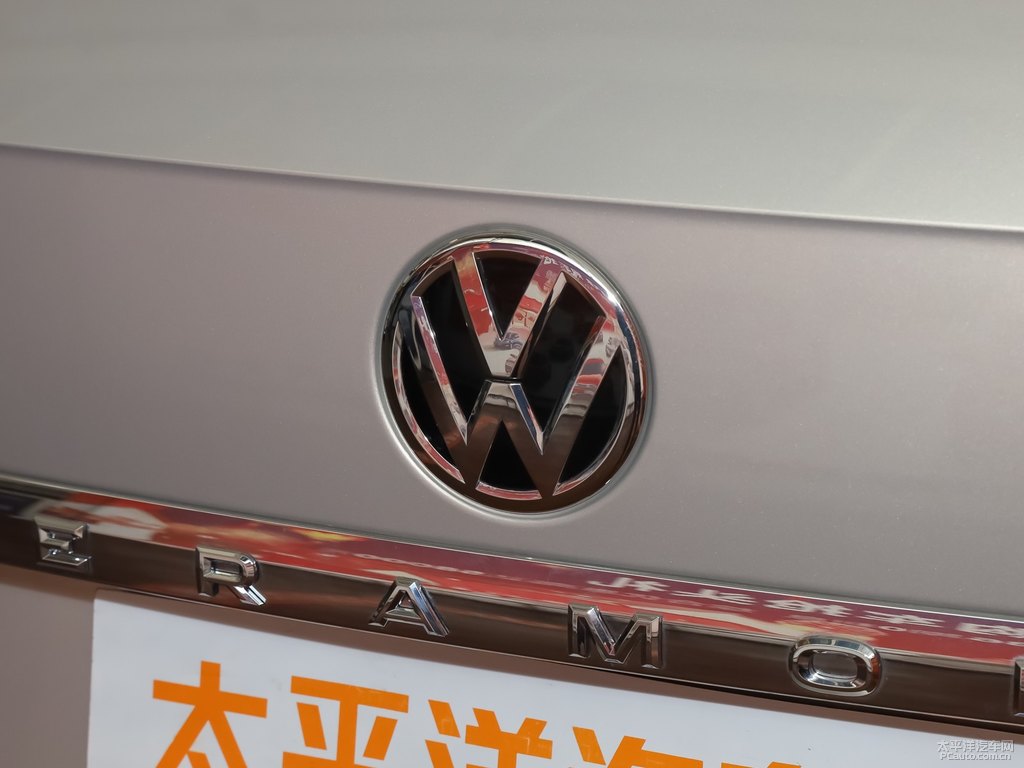冰島銀途昂車尾外觀圖片