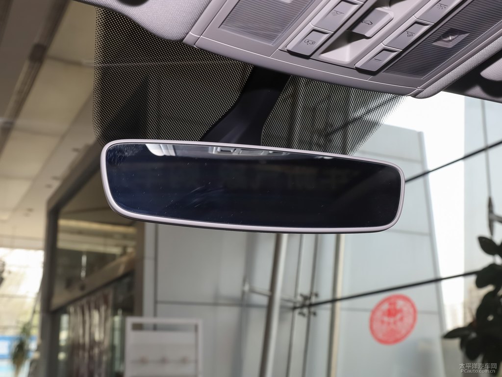 冰島銀途昂車廂內(nèi)飾圖片