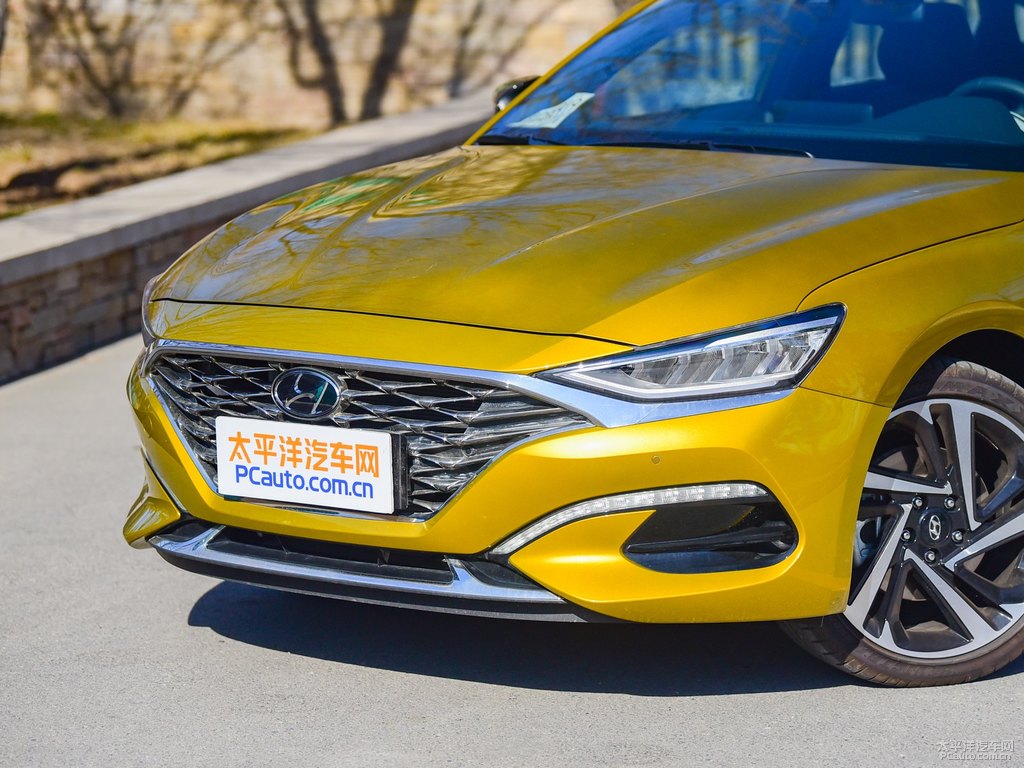 流砂金LA FESTA菲斯塔車頭外觀圖片