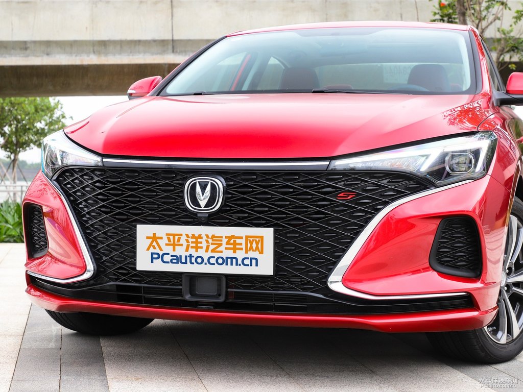 耀動紅逸動PLUS車頭外觀圖片