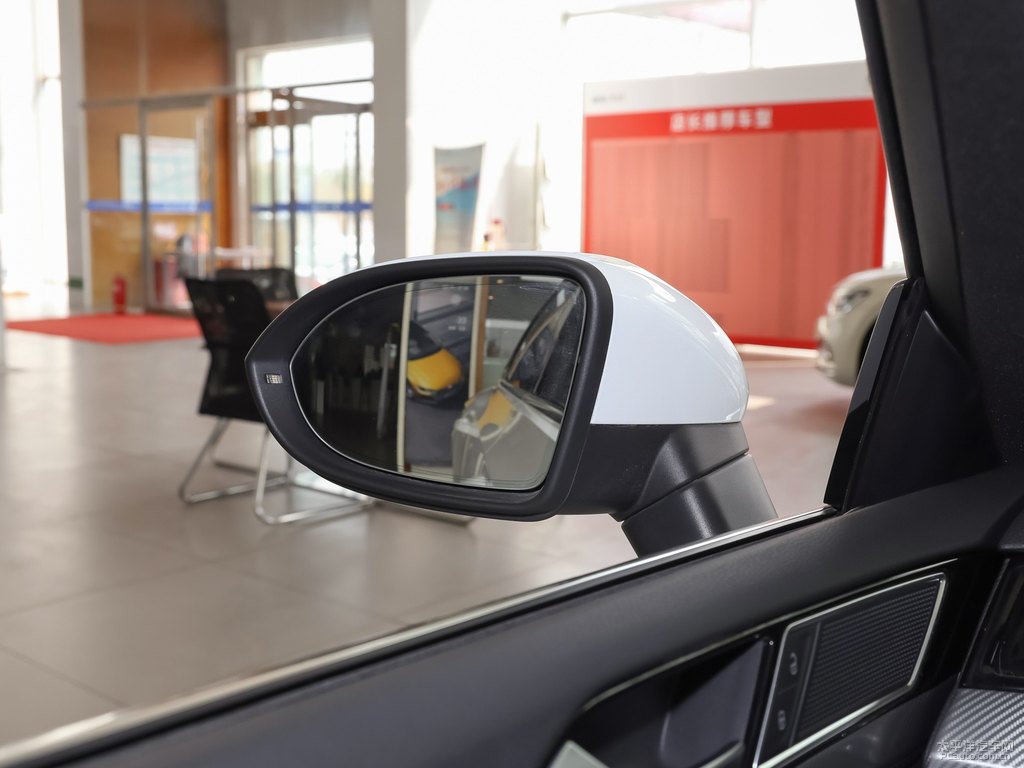 朱鷺白大眾CC車身外觀圖片