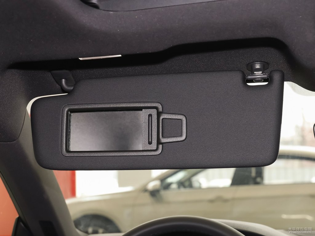 朱鷺白大眾CC車廂內飾圖片