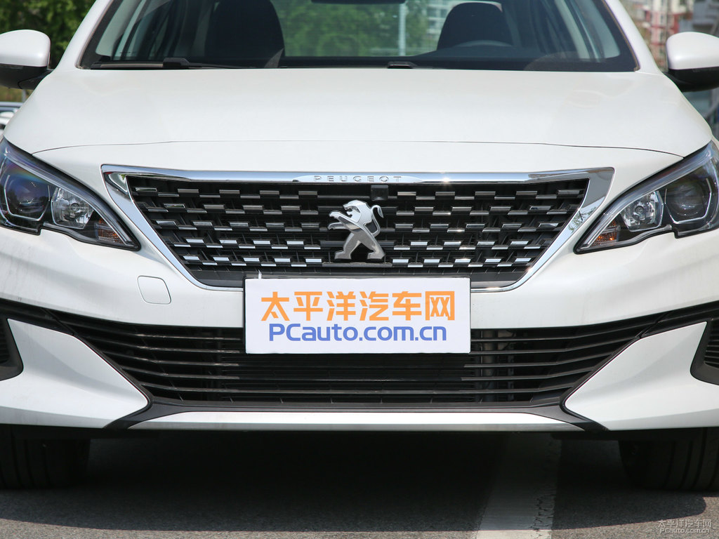 珠光白標(biāo)致408車頭外觀圖片