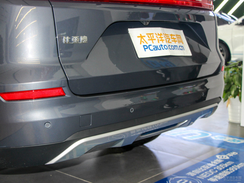 山脈灰宋車(chē)尾外觀圖片