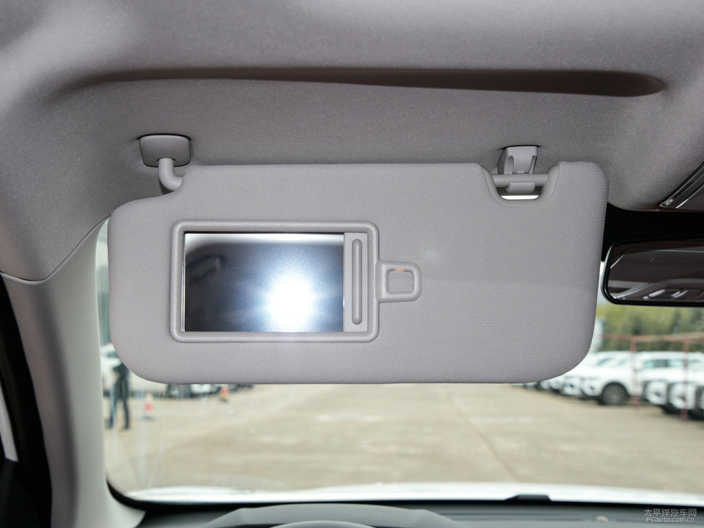 炫晶白長安CS75 PLUS車廂內(nèi)飾圖片