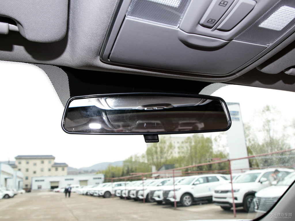 炫晶白長(zhǎng)安CS75 PLUS車廂內(nèi)飾圖片
