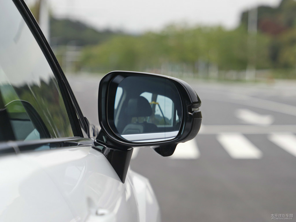 星月白冠道車身外觀圖片