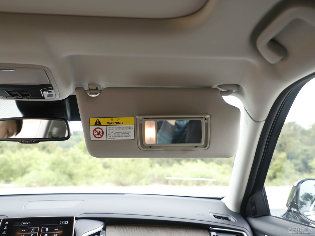 星月白冠道車廂內(nèi)飾圖片
