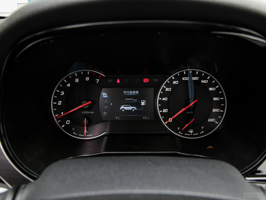 閃光冰晶白長(zhǎng)安CS35PLUS中控內(nèi)飾圖片