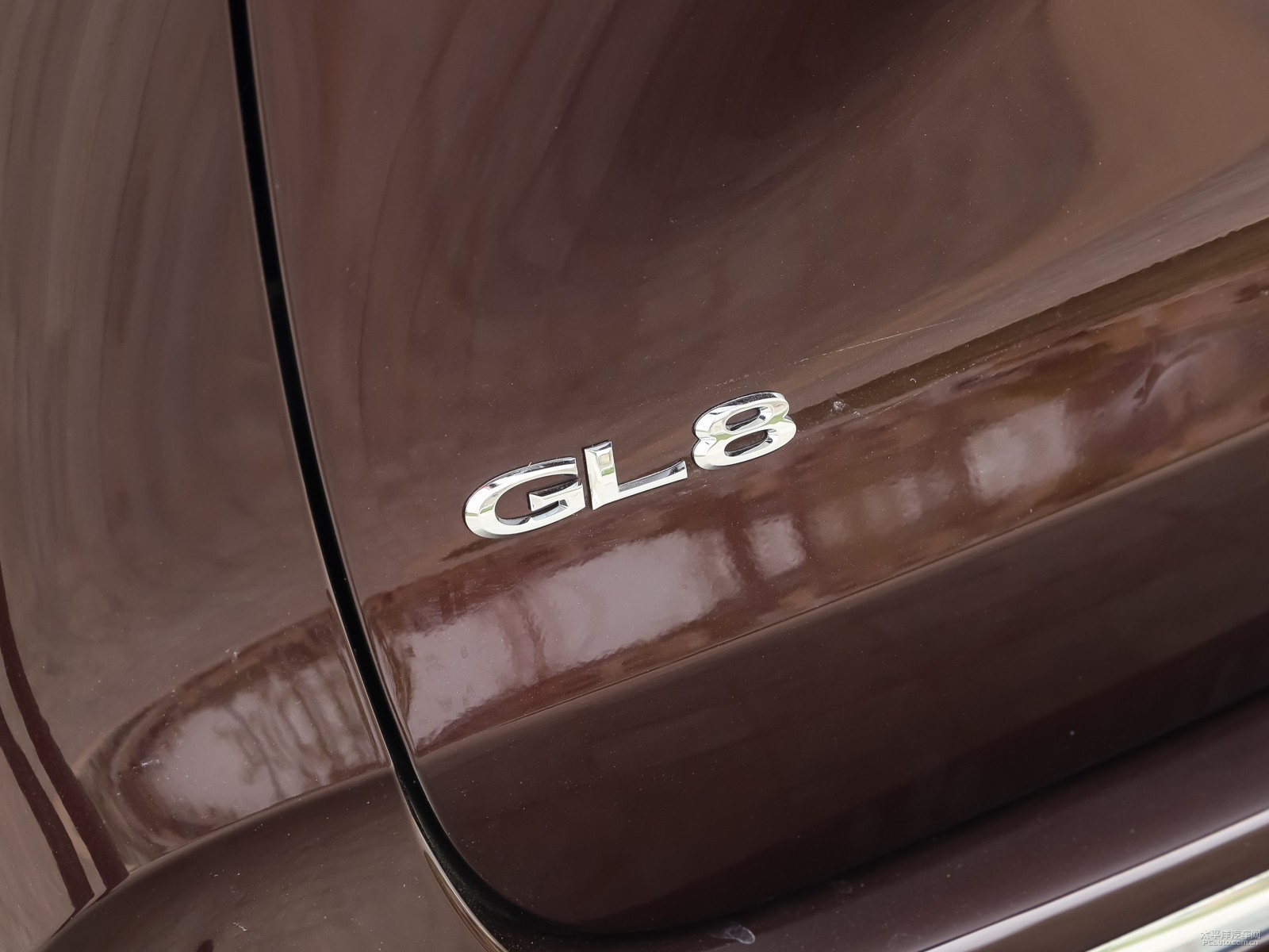 別克GL8外觀高清大圖