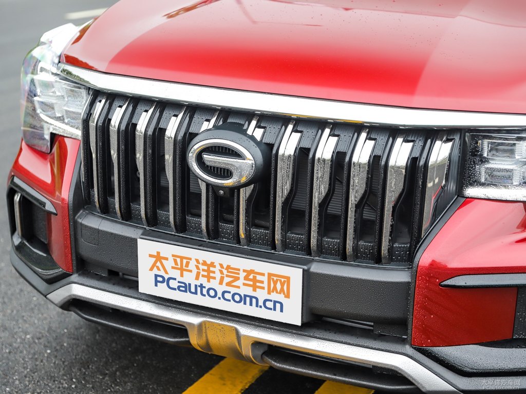 赤焰紅傳祺GS8車(chē)頭外觀圖片