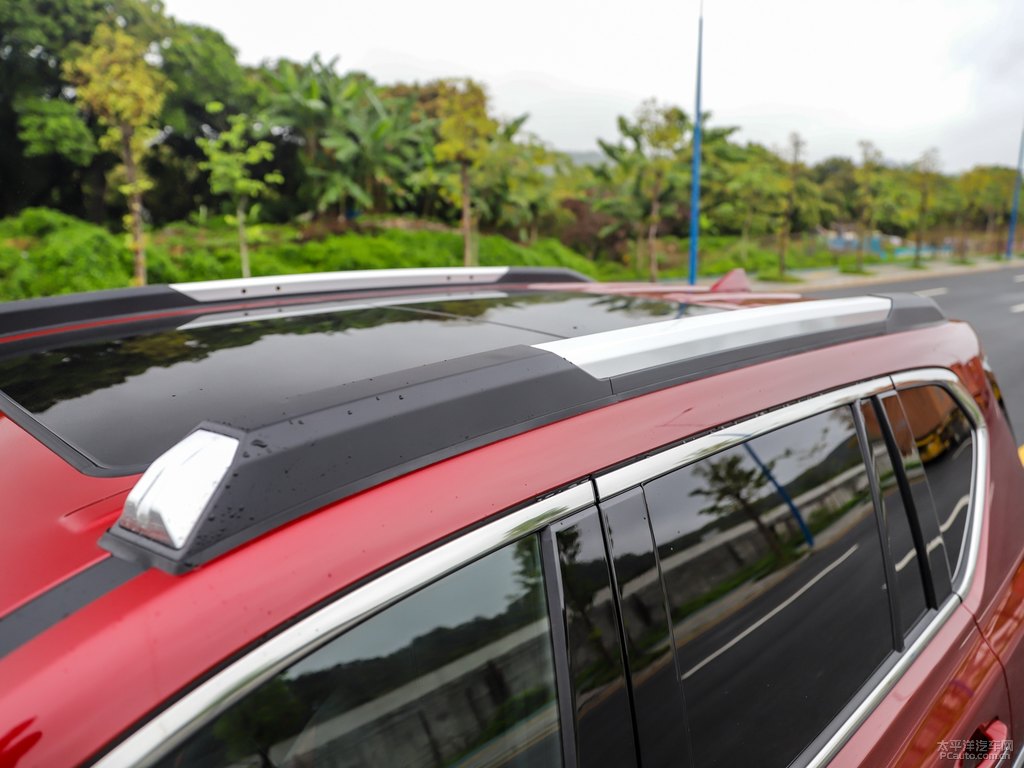 赤焰紅傳祺GS8車(chē)身外觀(guān)圖片