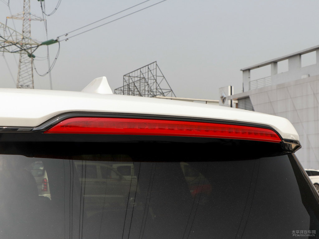 珍珠白傳祺GS8車尾外觀圖片