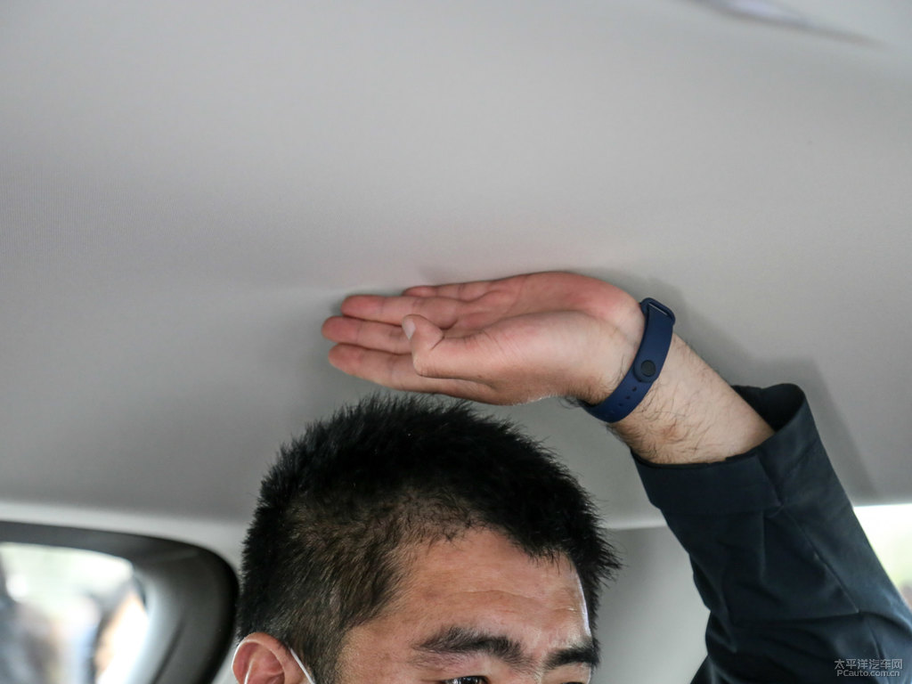 日冕金威然駕乘空間空間圖片