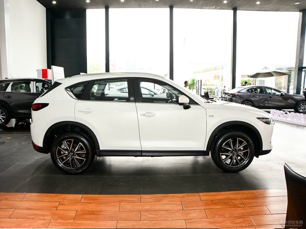 珠光白馬自達(dá)CX-5整車外觀外觀圖片