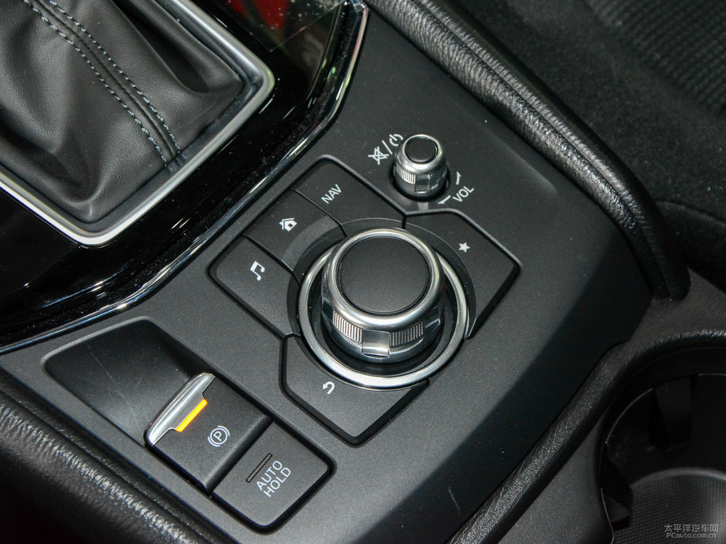 珠光白馬自達(dá)CX-5中控內(nèi)飾圖片