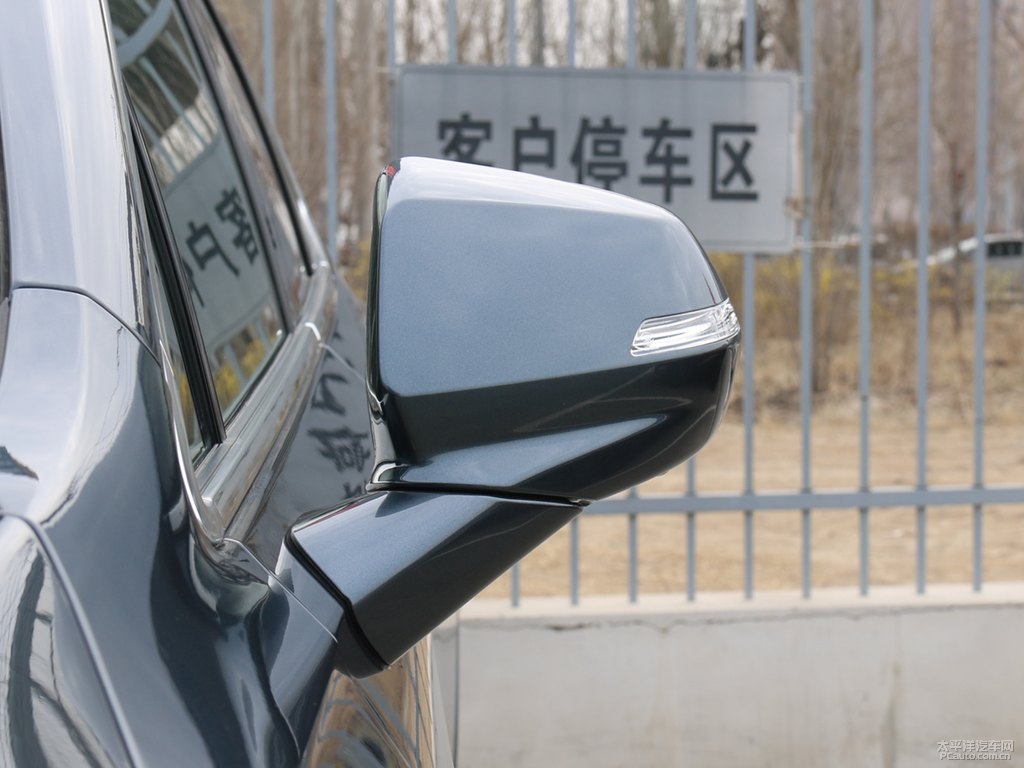 隕鐵灰昂科旗車身外觀圖片