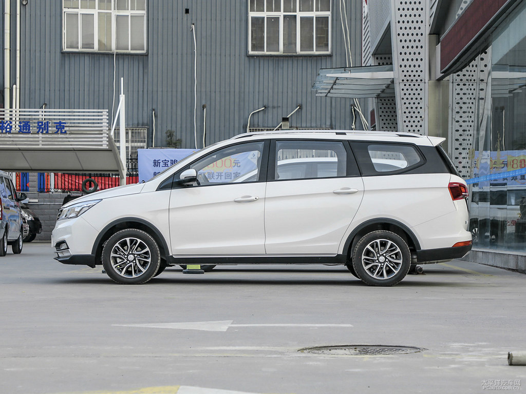 糖果白寶駿730整車(chē)外觀外觀圖片