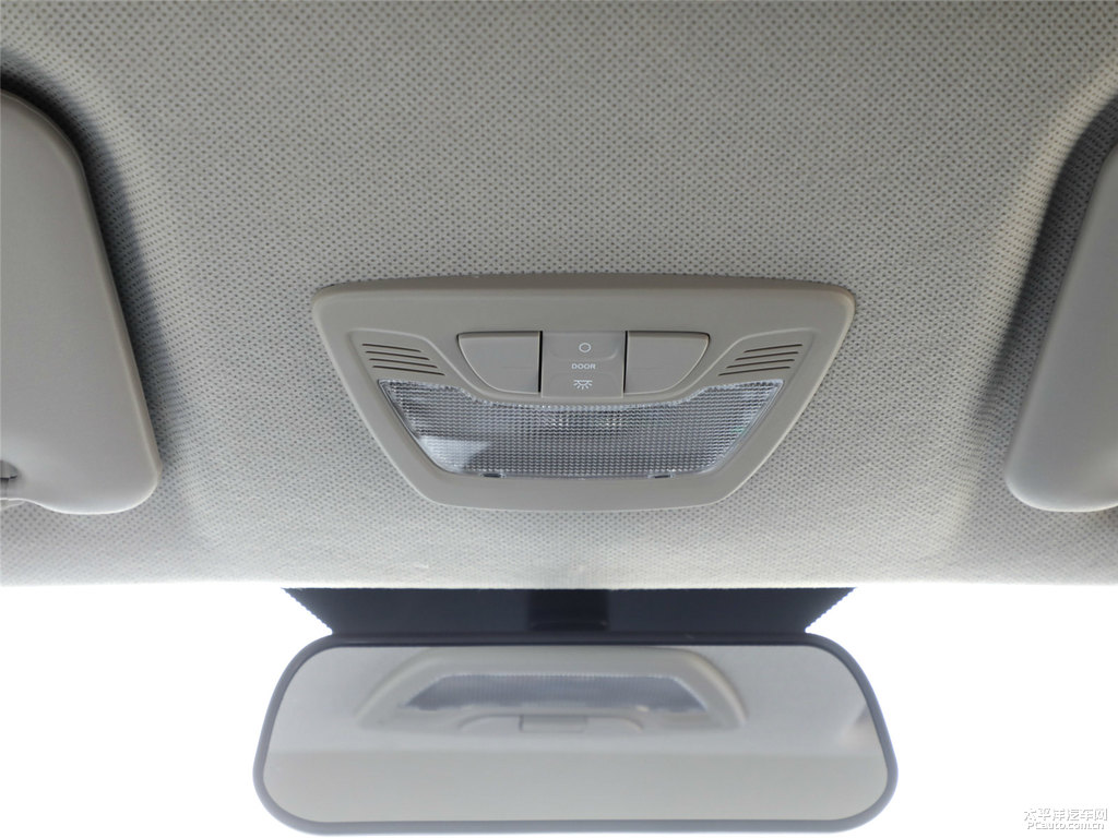 糖果白寶駿730車廂內(nèi)飾圖片