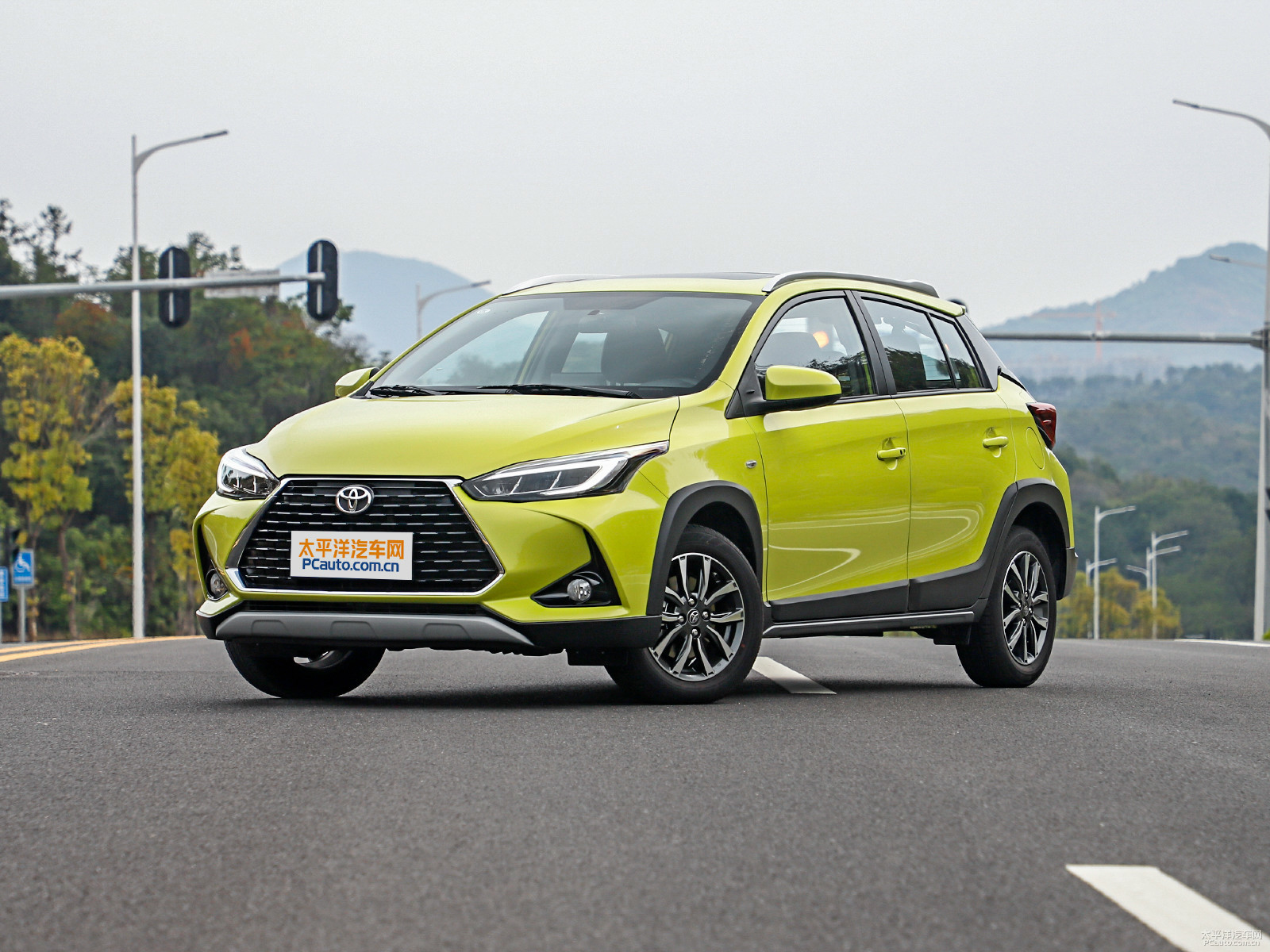 YARiS L 致炫X外觀高清大圖