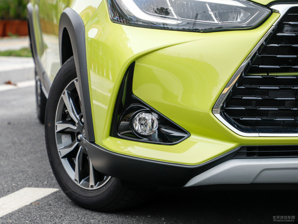 檸檬黃YARiS L 致炫X車頭外觀圖片